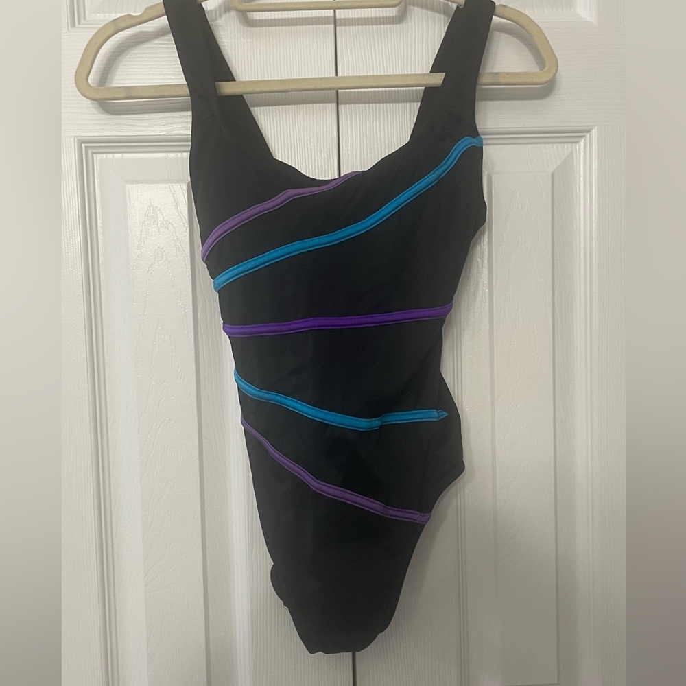 Croft & Barrow One-Piece Swimsuit - Size 8